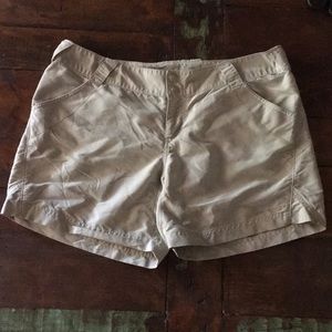 Columbia PFG women’s fishing shorts